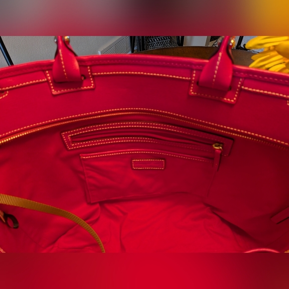 Dooney & Bourke Beacon, Saffino Leather Tote Set in Fushia-EUC - Picture 7 of 12